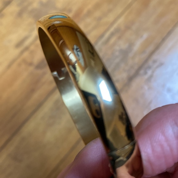 18K Gold Plated Bangle Bracelets - Picture 5 of 8